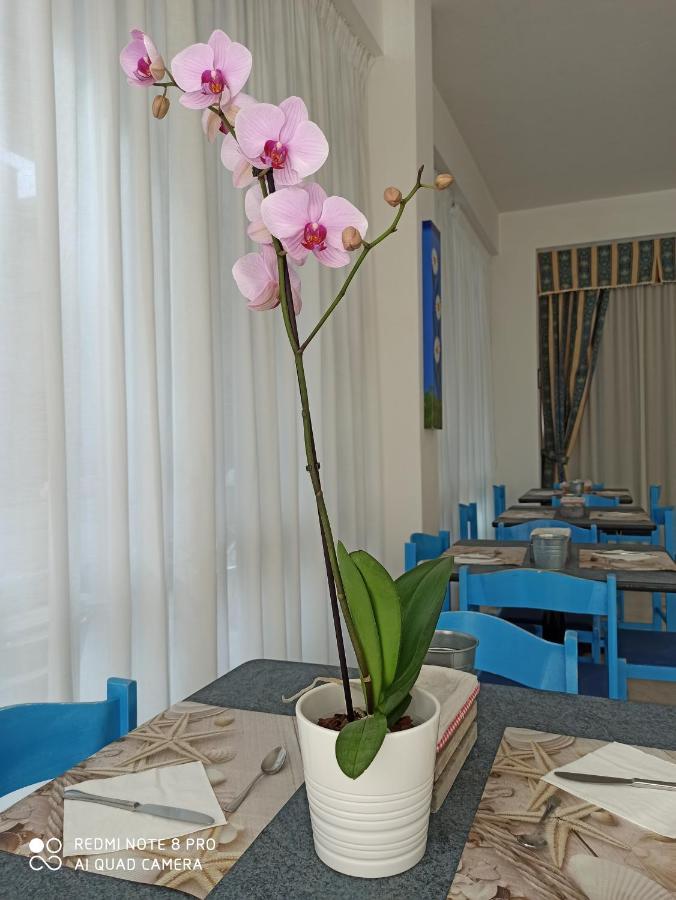 Arix Hotel Rimini Exterior foto